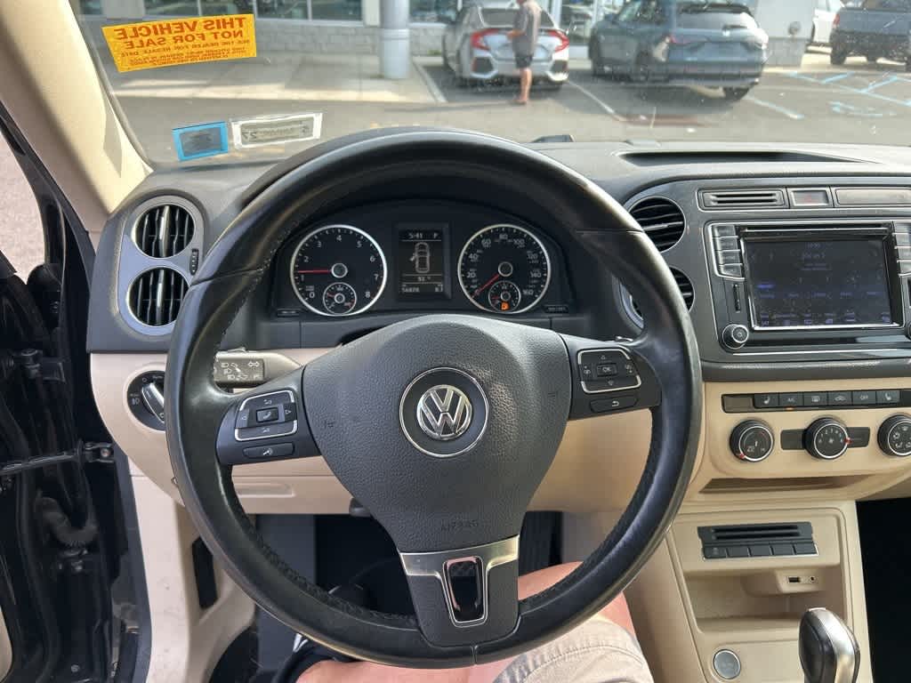 Thumbnail: 2016 Volkswagen Tiguan - 19