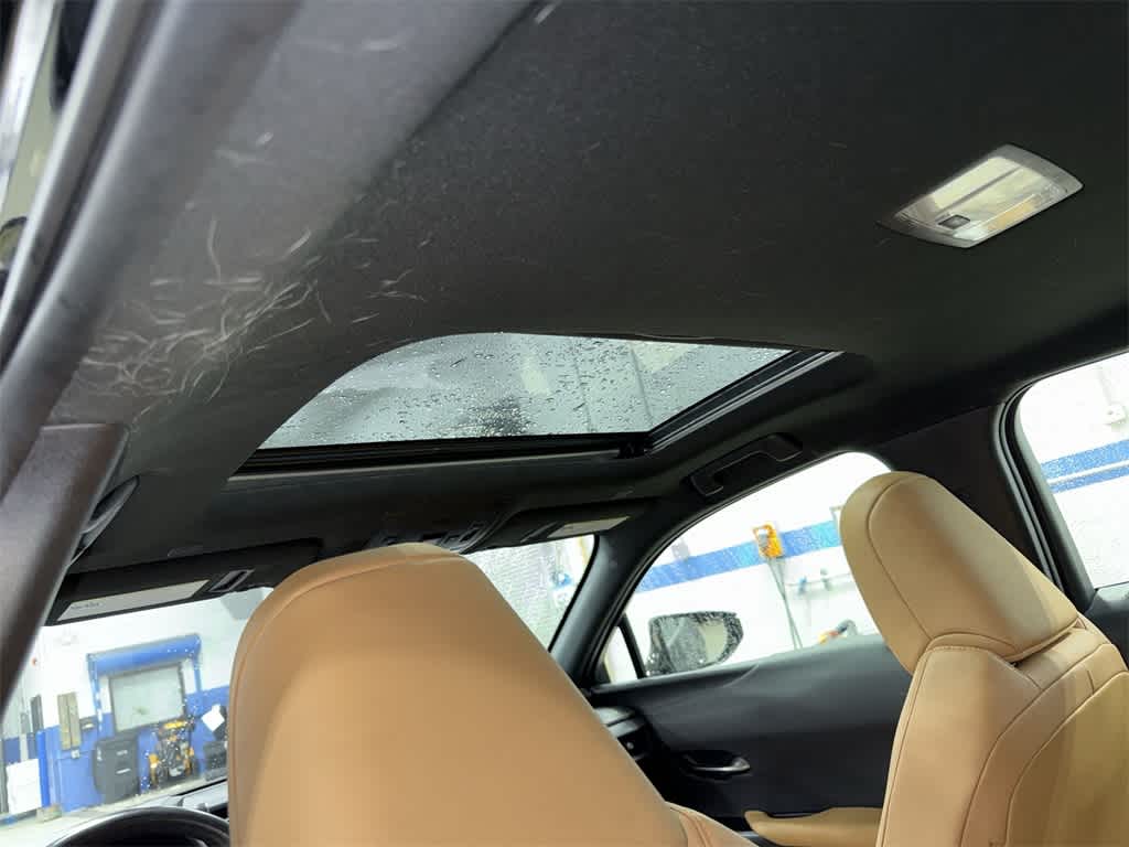 Thumbnail: 2024 Lexus UX - 24