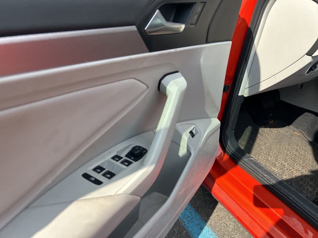 Thumbnail: 2019 Volkswagen Jetta - 13