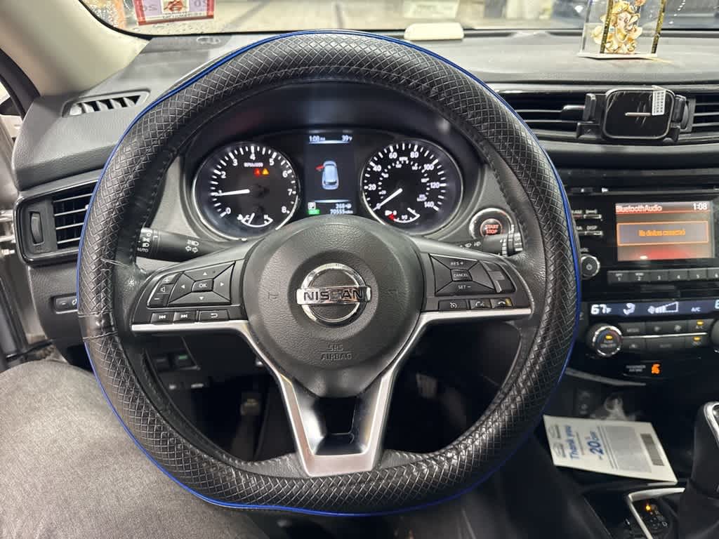 Thumbnail: 2017 Nissan Rogue - 9