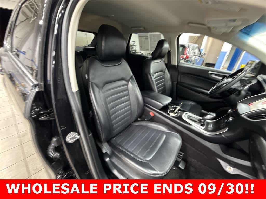 Thumbnail: 2017 Ford Edge - 16