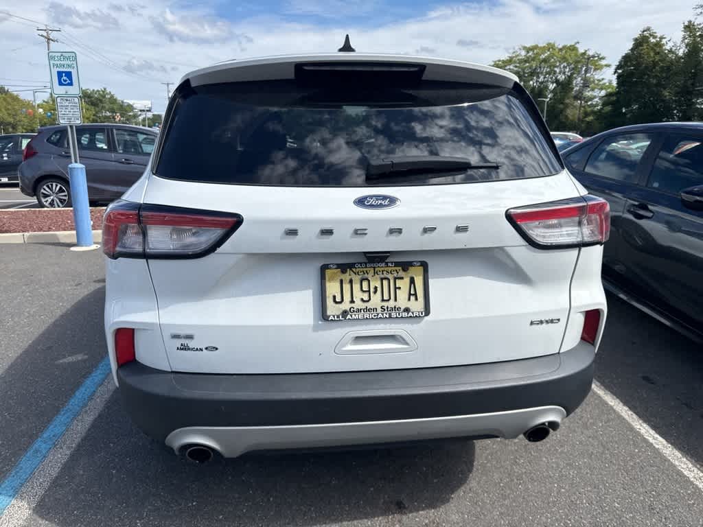 Thumbnail: 2022 Ford Escape - 3