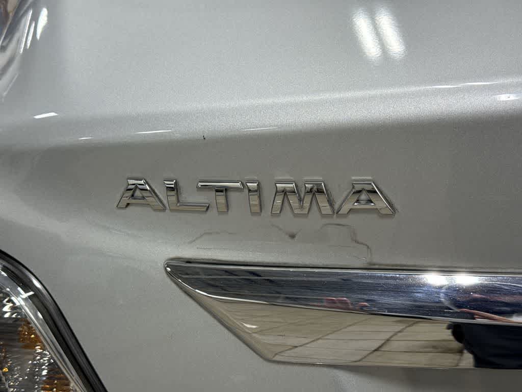 Thumbnail: 2015 Nissan Altima - 27