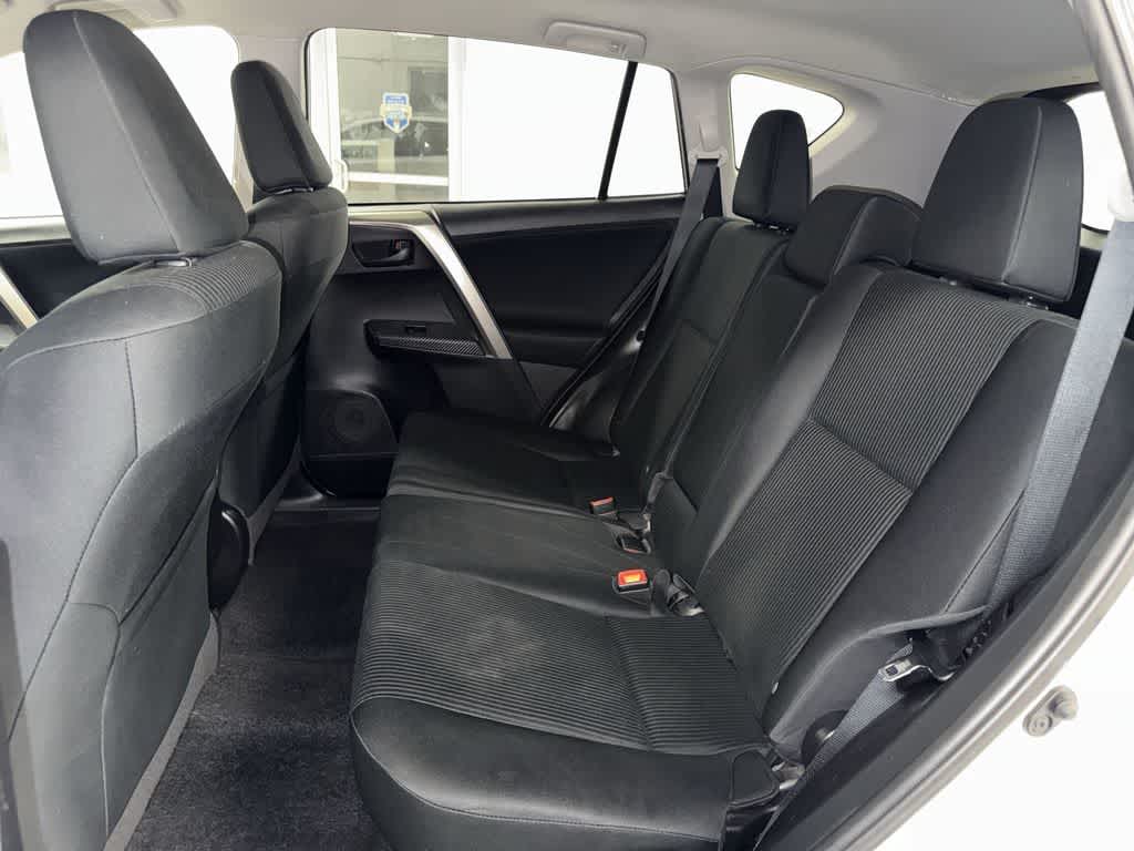 Thumbnail: 2015 Toyota RAV4 - 17