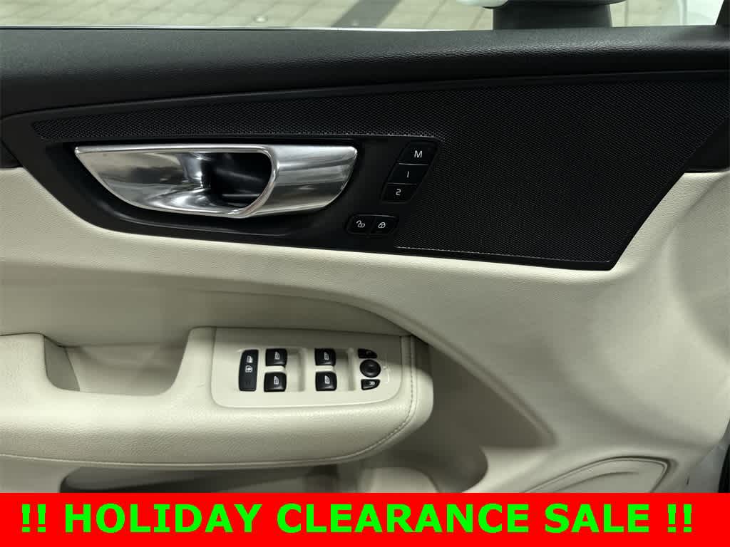 Thumbnail: 2020 Volvo XC60 - 22