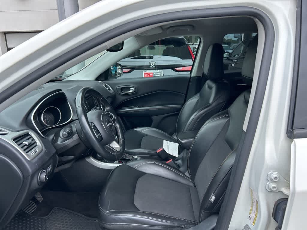 Thumbnail: 2018 Jeep Compass - 14