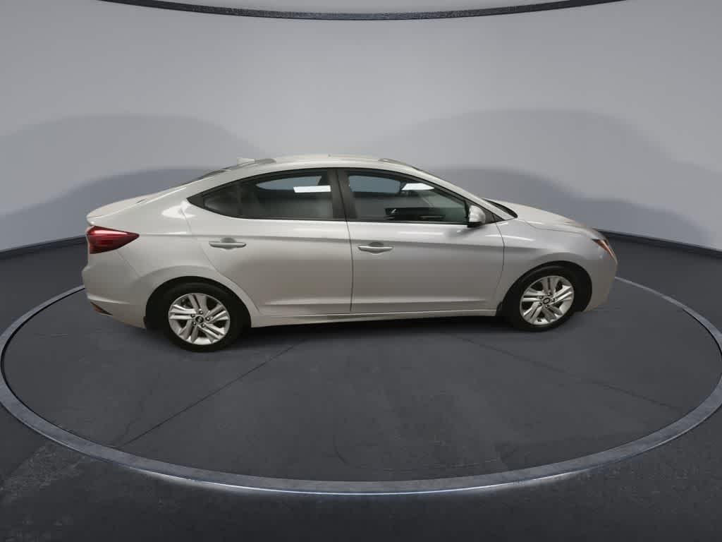Thumbnail: 2020 Hyundai Elantra - 9