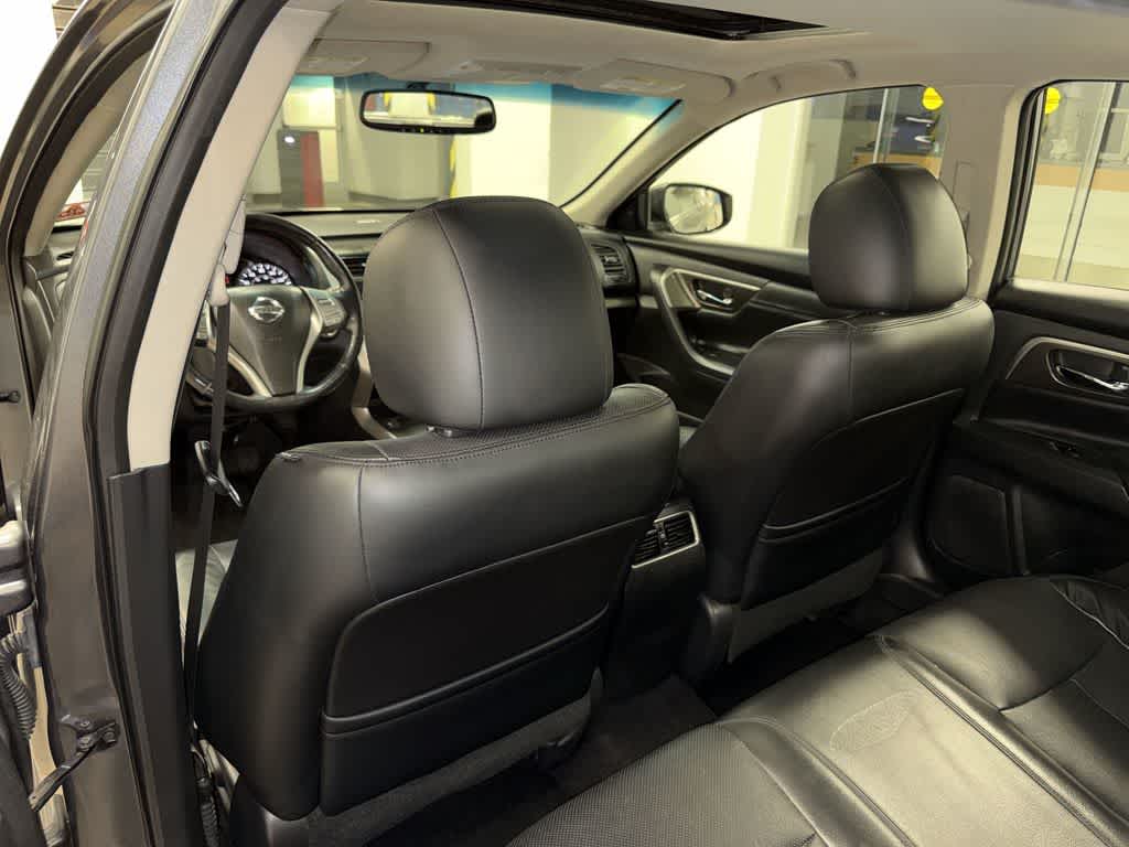 Thumbnail: 2015 Nissan Altima - 29