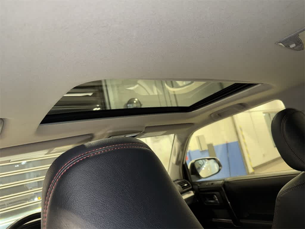 Thumbnail: 2022 Toyota 4Runner - 25