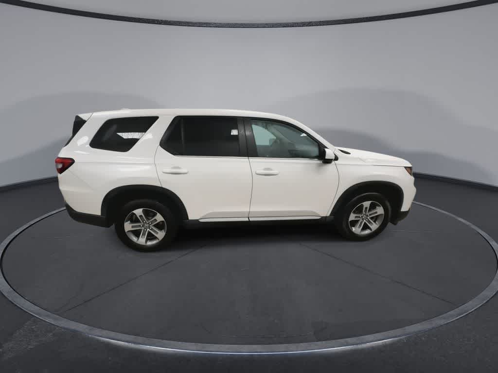Thumbnail: 2023 Honda Pilot - 9
