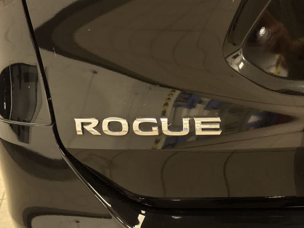 Thumbnail: 2015 Nissan Rogue - 24