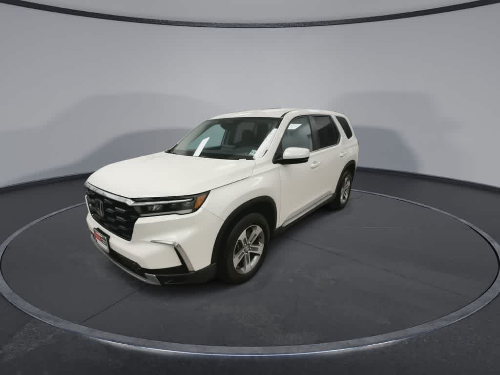 Thumbnail: 2023 Honda Pilot - 4