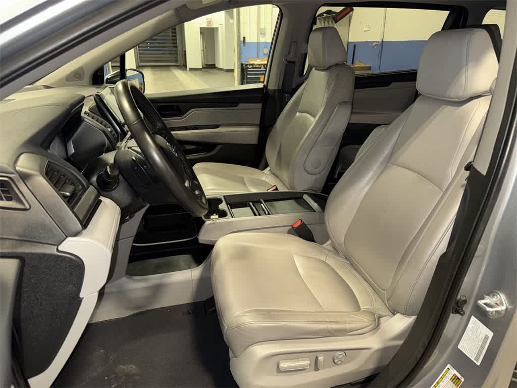 Thumbnail: 2022 Honda Odyssey - 15