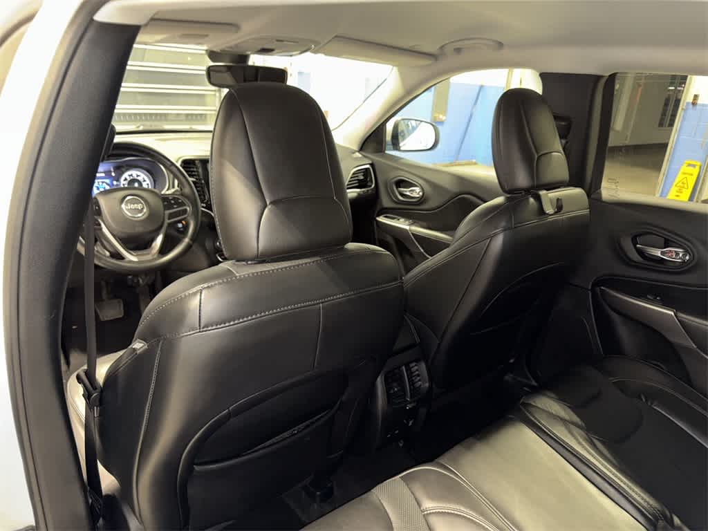 Thumbnail: 2020 Jeep Cherokee - 29