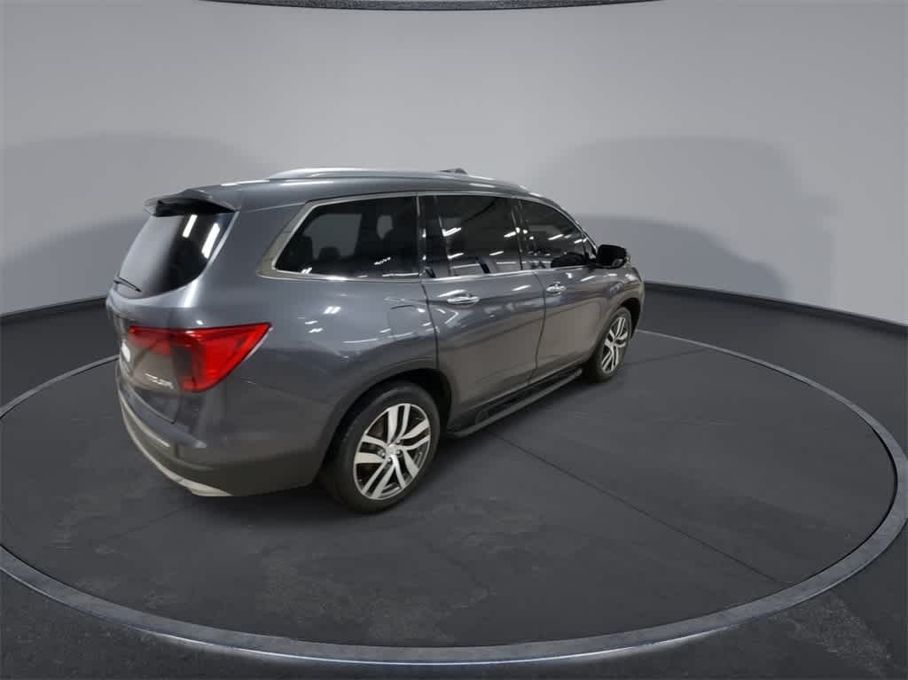 Thumbnail: 2018 Honda Pilot - 6