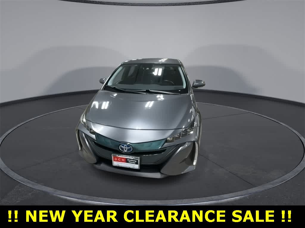Thumbnail: 2017 Toyota Prius Prime - 3