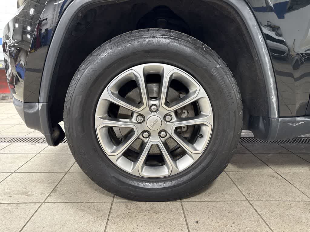 Thumbnail: 2015 Jeep Grand Cherokee - 10