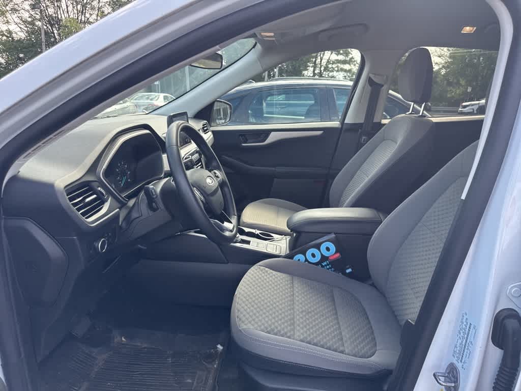 Thumbnail: 2022 Ford Escape - 8