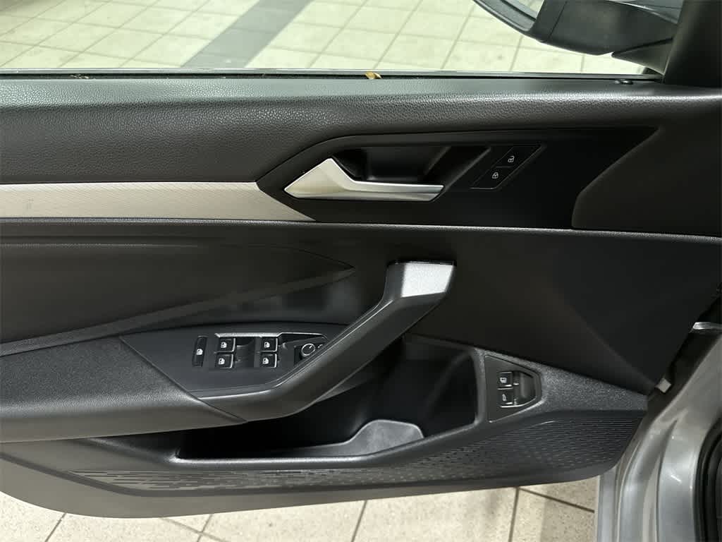 Thumbnail: 2021 Volkswagen Jetta - 22