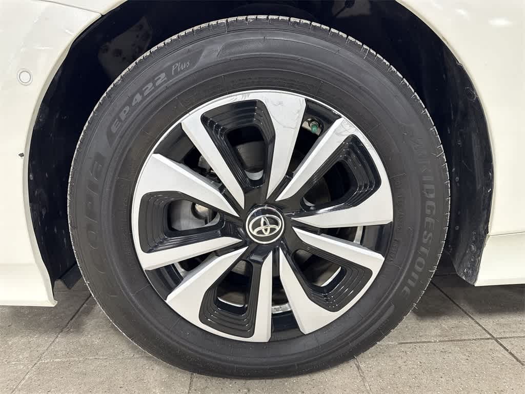 Thumbnail: 2018 Toyota Prius Prime - 10