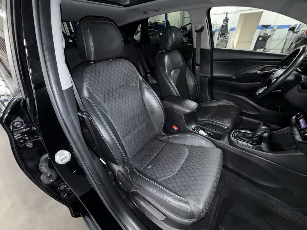 Thumbnail: 2019 Hyundai Elantra - 16