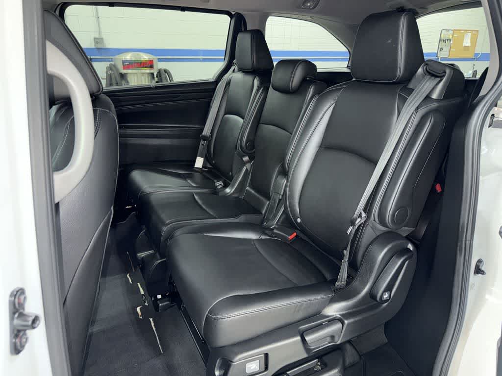 Thumbnail: 2023 Honda Odyssey - 17