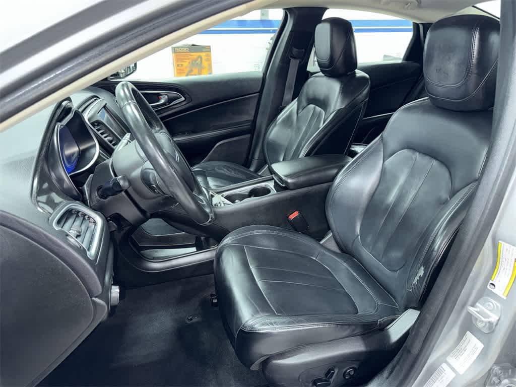 Thumbnail: 2015 Chrysler 200 - 14