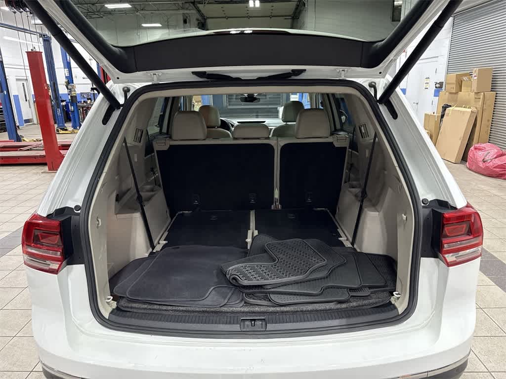 Thumbnail: 2018 Volkswagen Atlas - 11