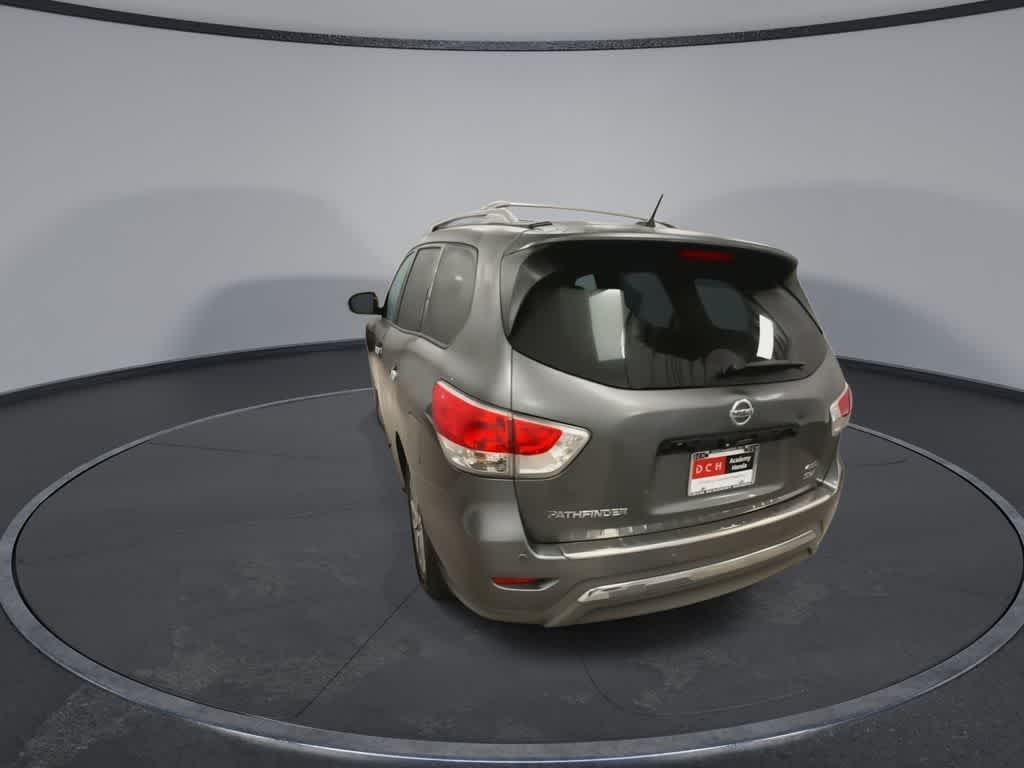 Thumbnail: 2016 Nissan Pathfinder - 7