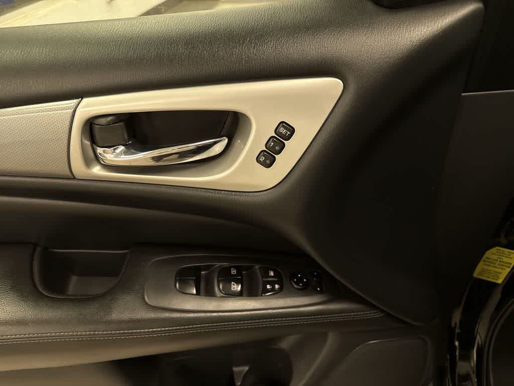 Thumbnail: 2018 Nissan Pathfinder - 24