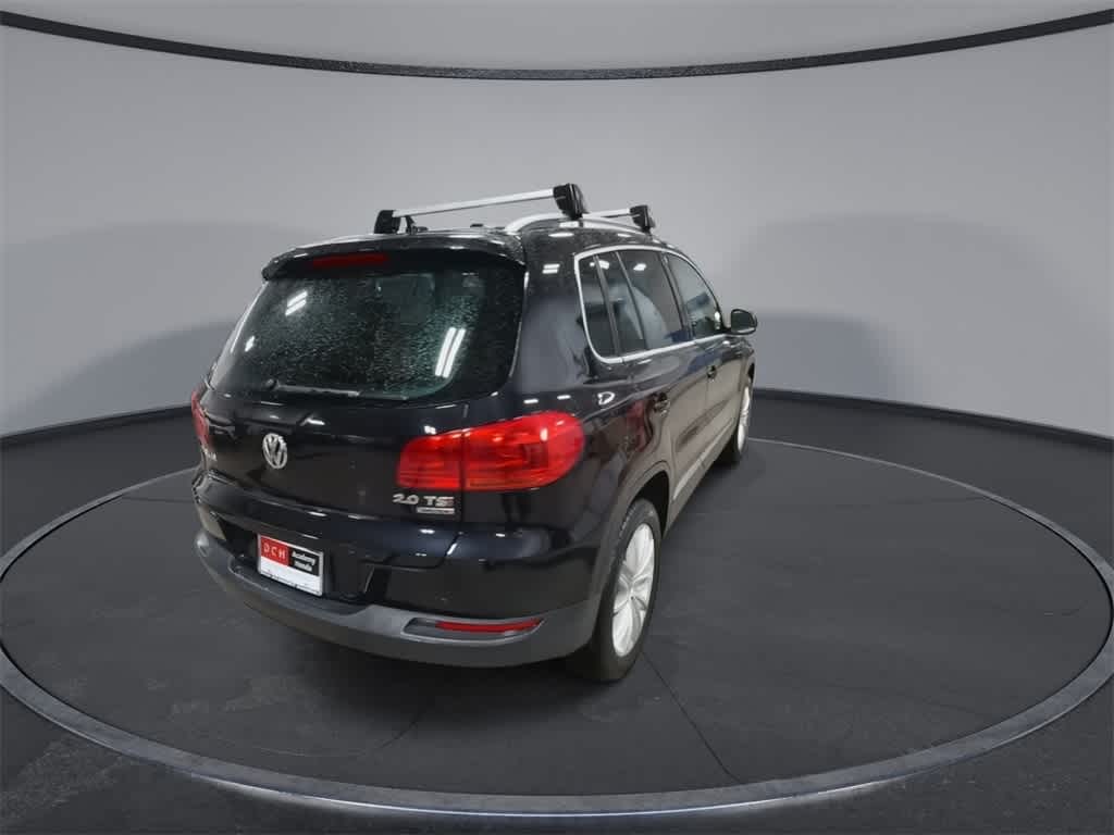 Thumbnail: 2014 Volkswagen Tiguan - 8