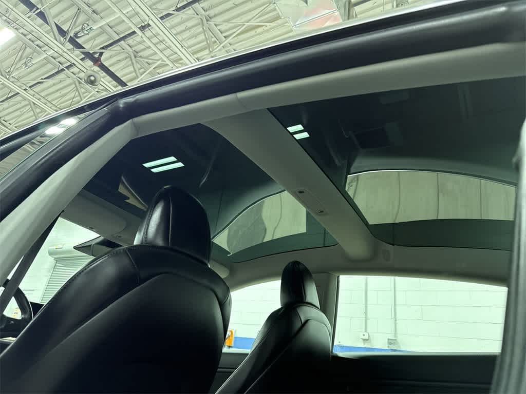 Thumbnail: 2019 Tesla Model 3 - 25