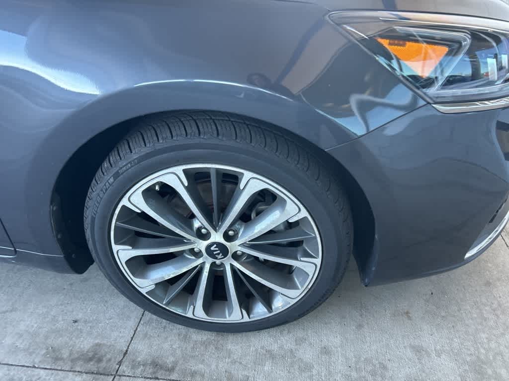 Thumbnail: 2018 Kia Cadenza - 3