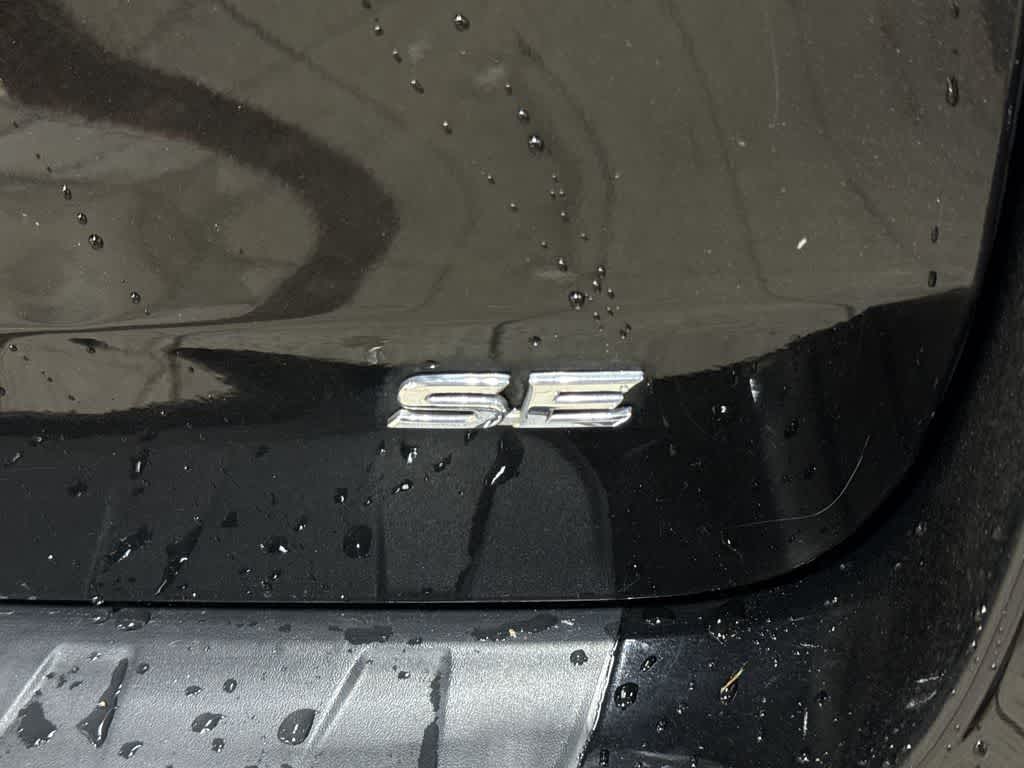 Thumbnail: 2014 Toyota Sienna - 28