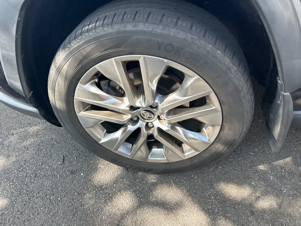 Thumbnail: 2021 Toyota RAV4 - 25