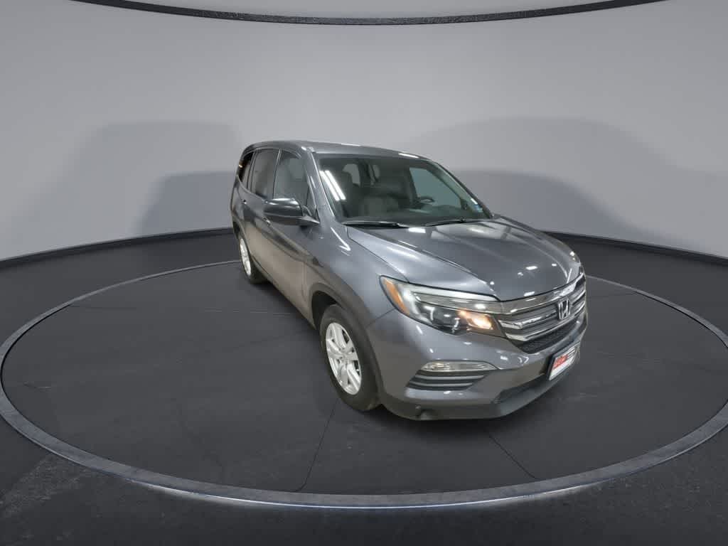 Thumbnail: 2016 Honda Pilot - 2
