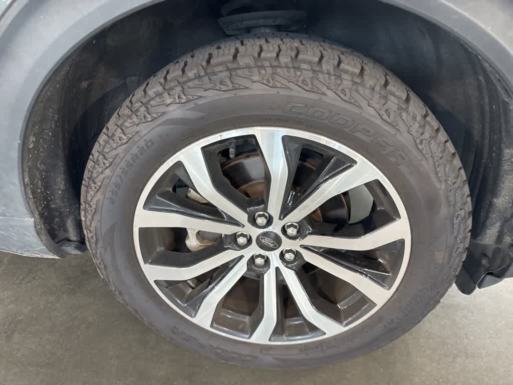 Thumbnail: 2020 Ford Explorer - 28