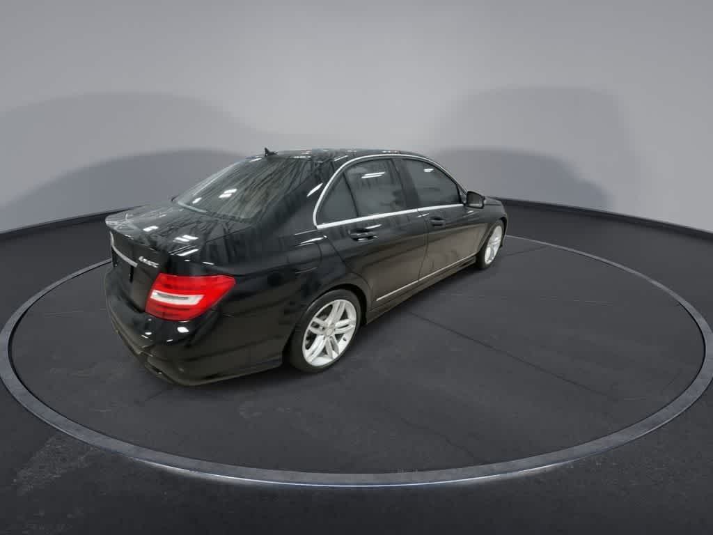 Thumbnail: 2014 Mercedes-Benz C-Class - 8