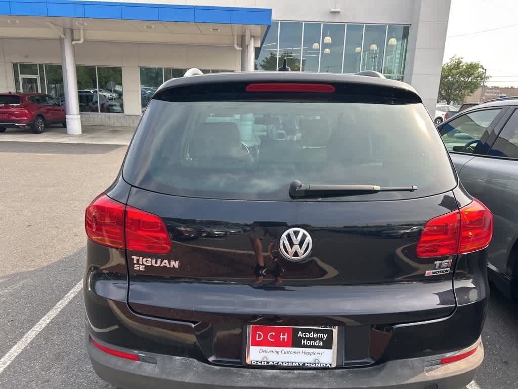 Thumbnail: 2016 Volkswagen Tiguan - 9