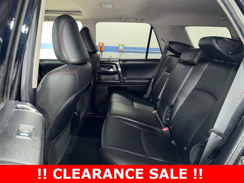 Thumbnail: 2019 Toyota 4Runner - 17