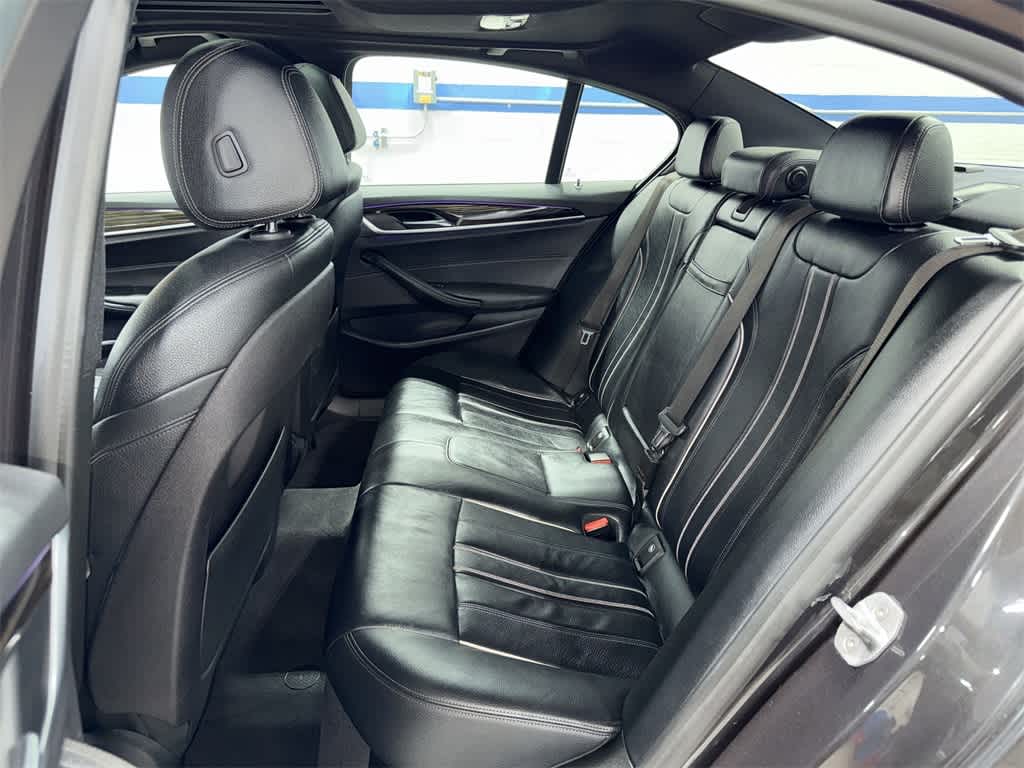 Thumbnail: 2020 BMW 5 Series - 17