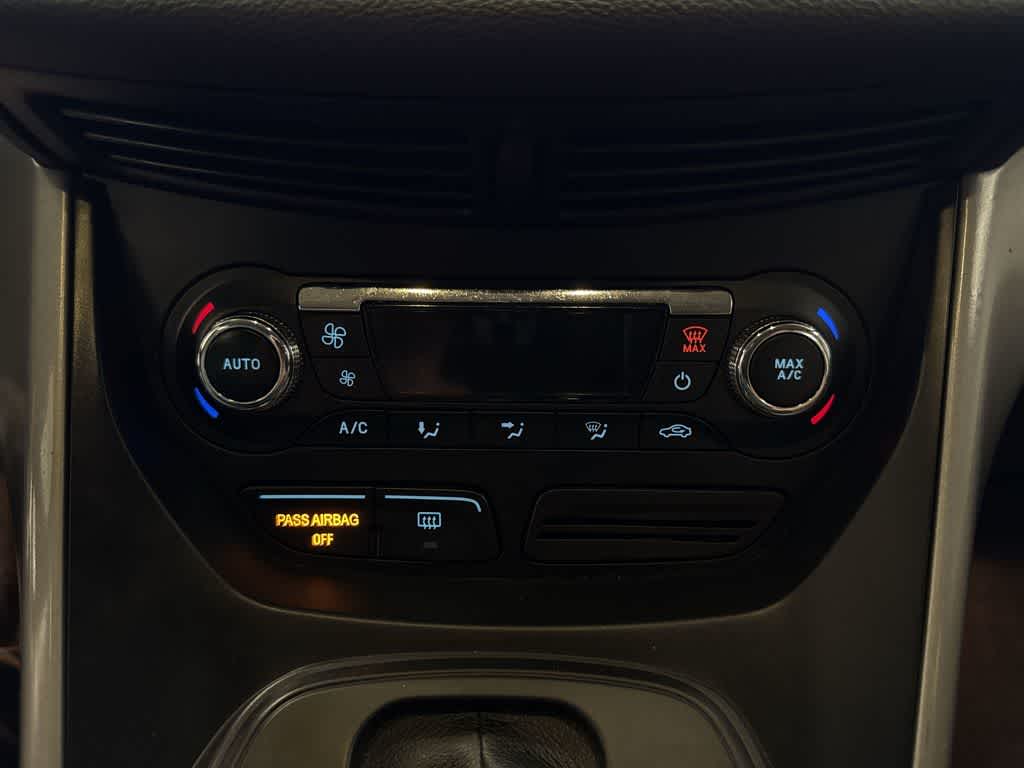 Thumbnail: 2016 Ford Escape - 21