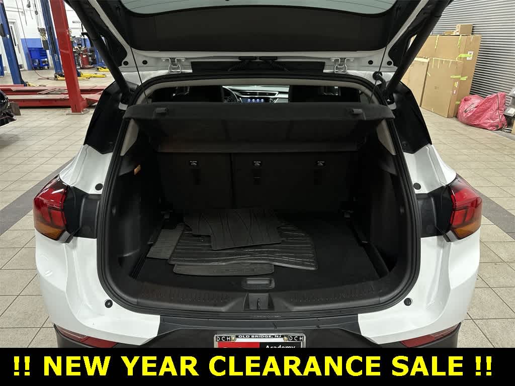 Thumbnail: 2023 Buick Encore GX - 11