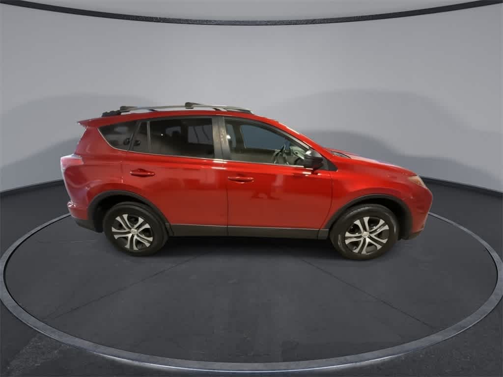 Thumbnail: 2017 Toyota RAV4 - 9