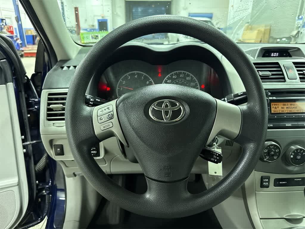 Thumbnail: 2012 Toyota Corolla - 18