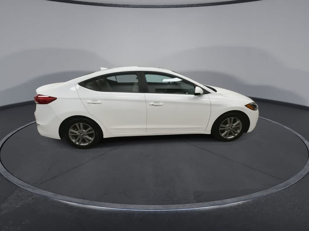 Thumbnail: 2018 Hyundai Elantra - 9