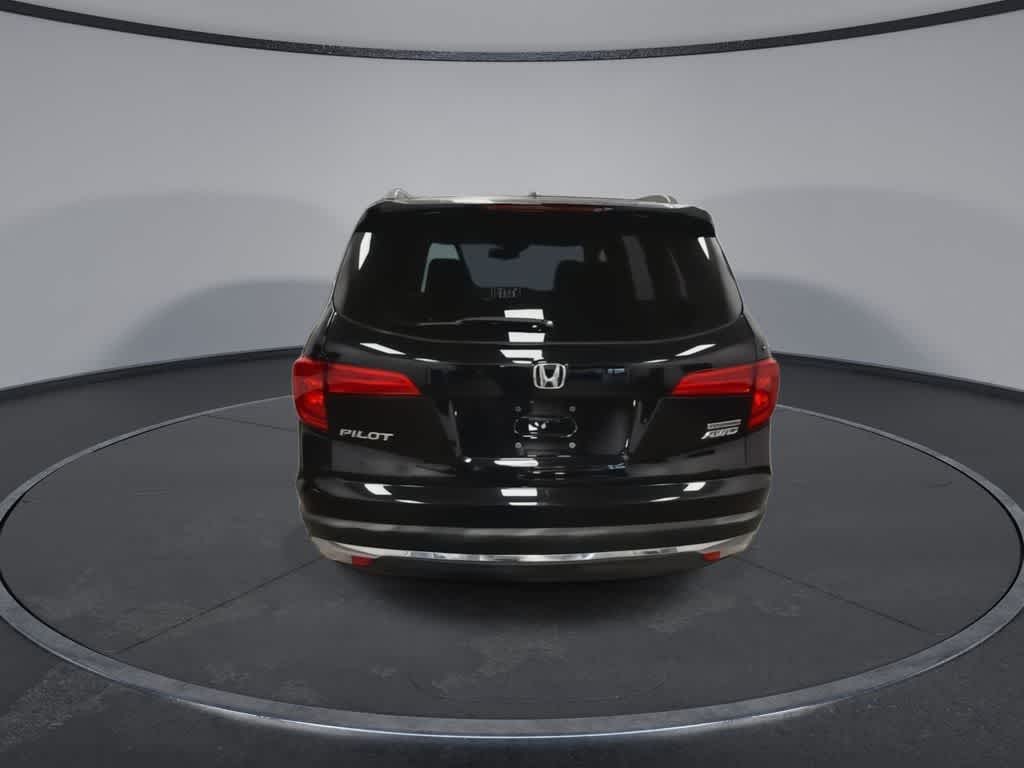 Thumbnail: 2017 Honda Pilot - 7