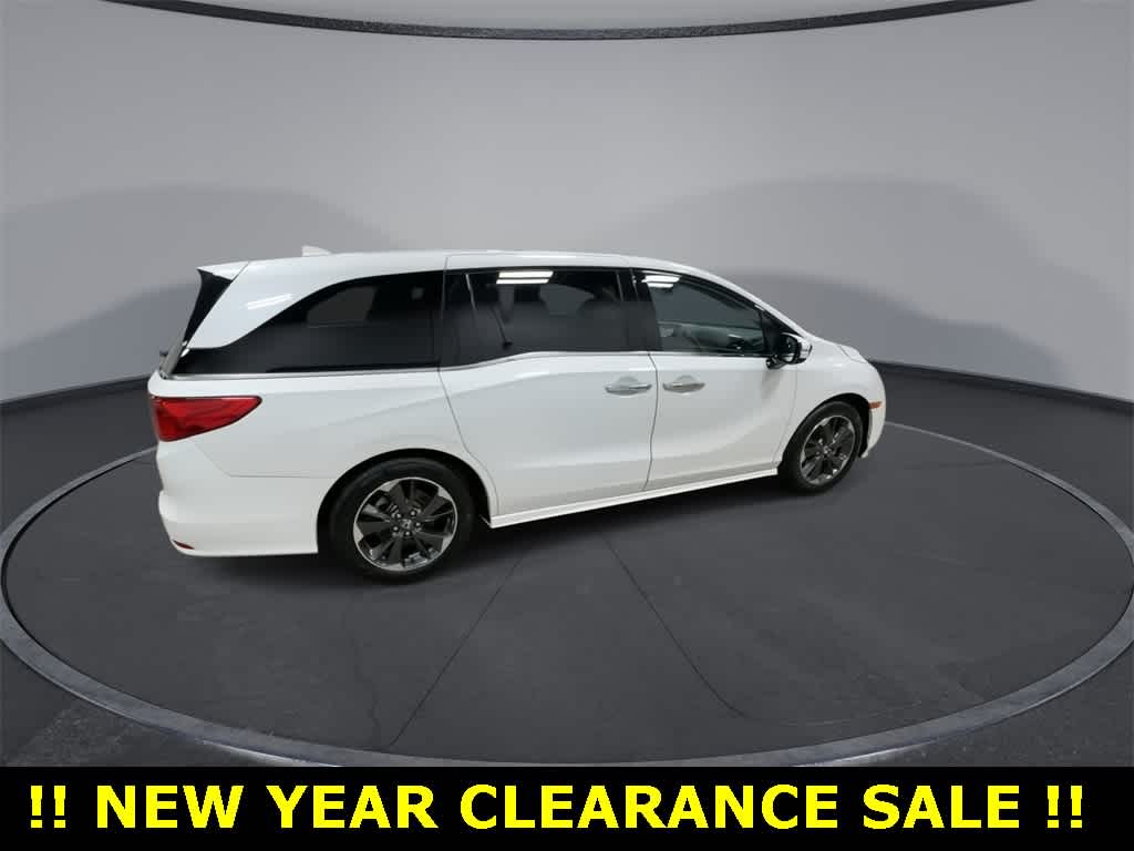 Thumbnail: 2023 Honda Odyssey - 8