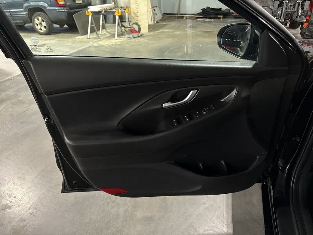 Thumbnail: 2019 Hyundai Elantra - 29