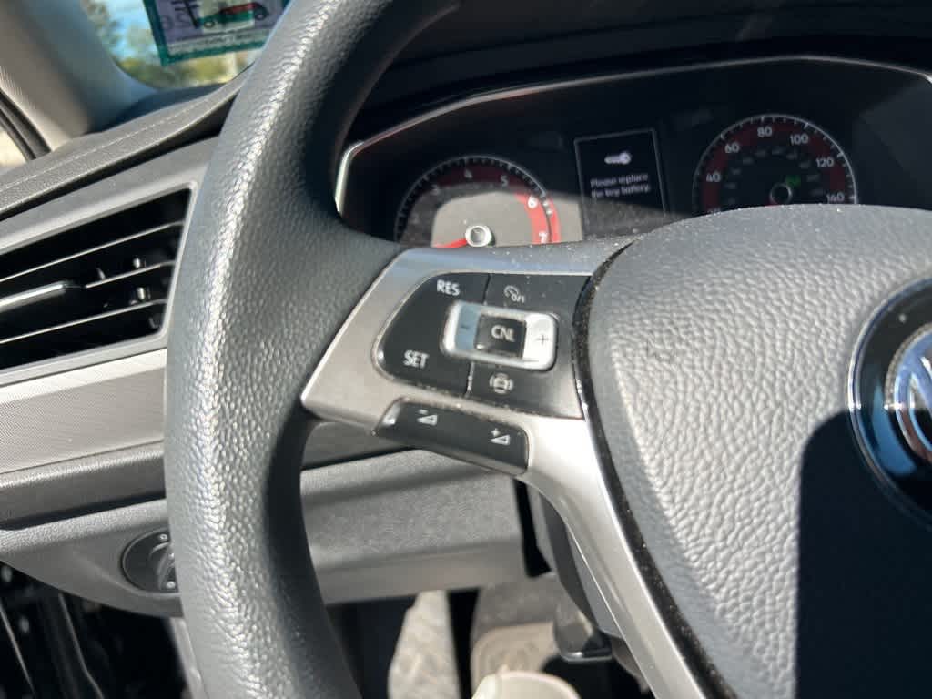Thumbnail: 2019 Volkswagen Jetta - 3